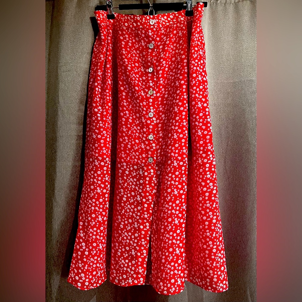 NWT Simons ICōNE Size L Midi Skirt